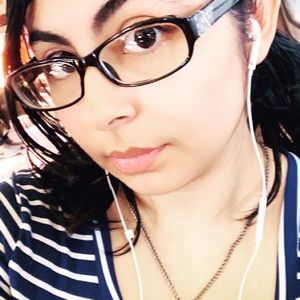 Meet your Posher, Alisha